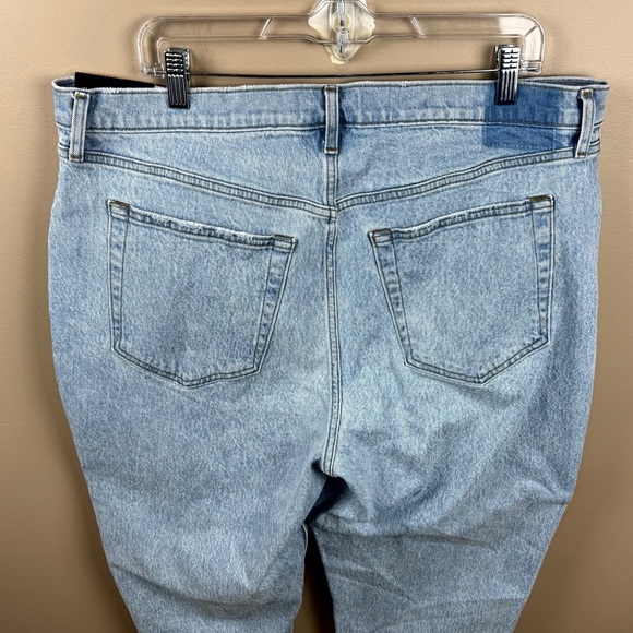 Abercrombie & Fitch Curve Love Ultra High Rise 90s Straight Jean - Picture 8 of 10